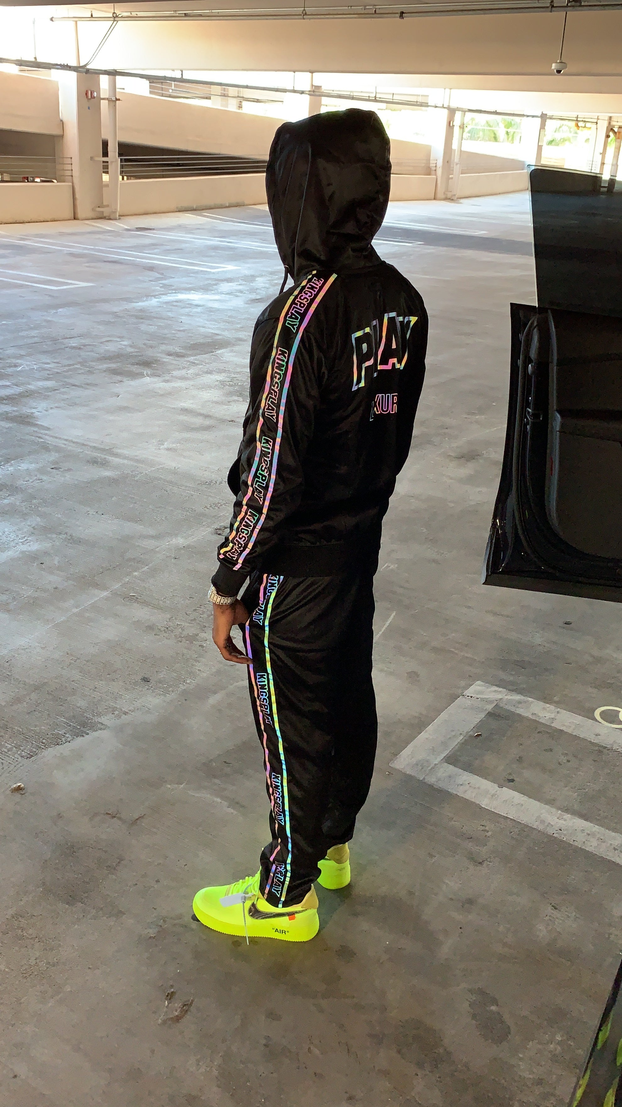 FAMOUS TRACKSUITS